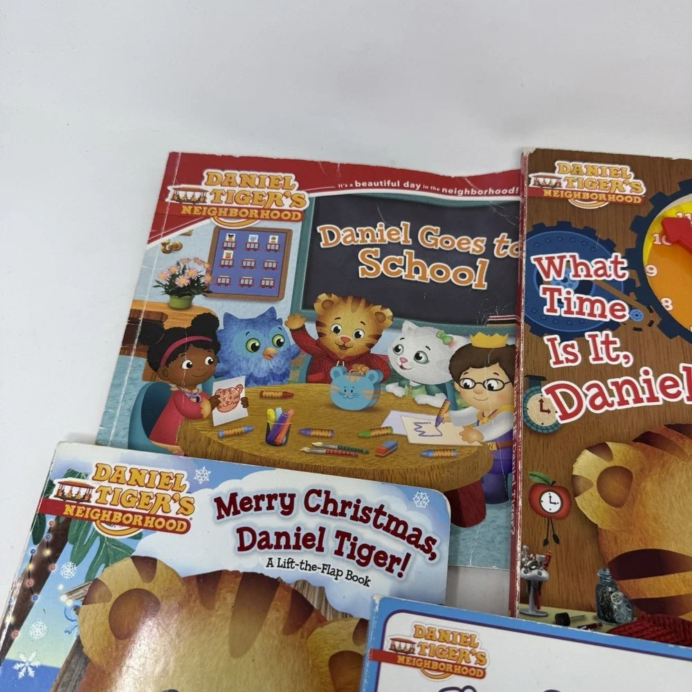 Daniel Tiger's Neighborhood Books Lot Of 6 HCs & PBs - Daniels Goes Potty +